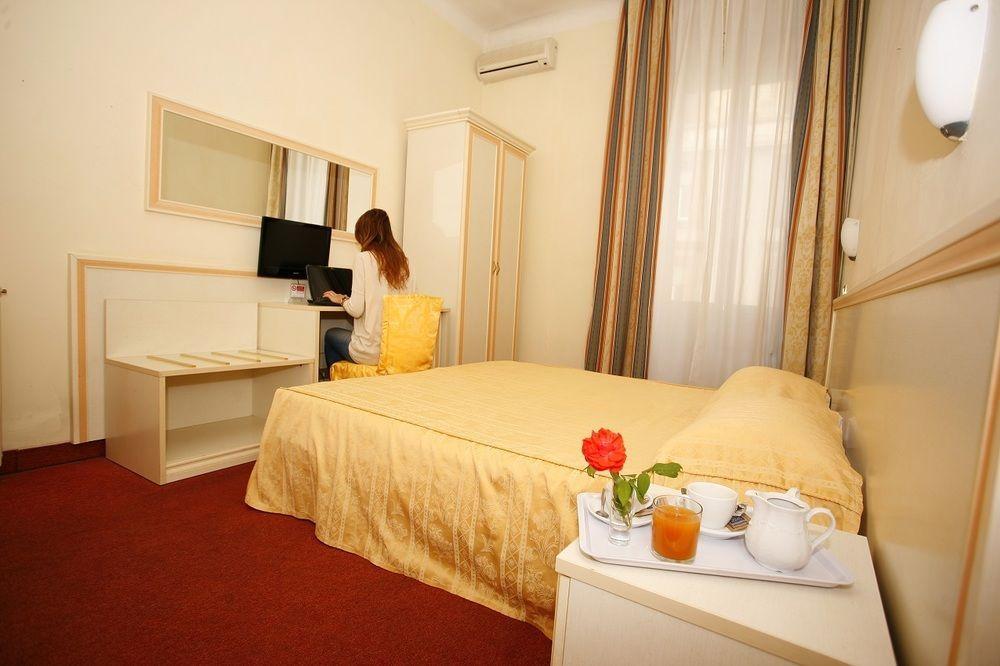 Hotel Adler Милан Экстерьер фото